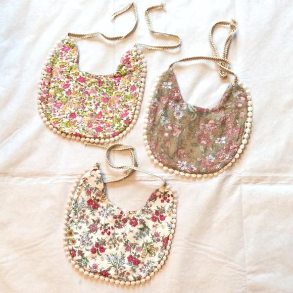 NWOT Linen Baby Bibs - Picture 2 of 3